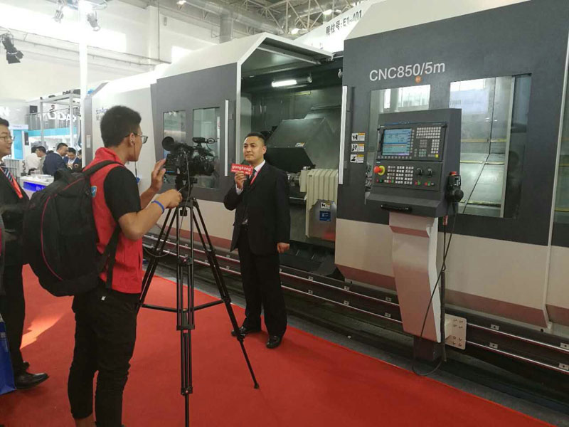 星火機(jī)床公司兩種高端產(chǎn)品亮相北京國際機(jī)床展 星火機(jī)床公司兩種高端產(chǎn)品亮相北京國際機(jī)床展