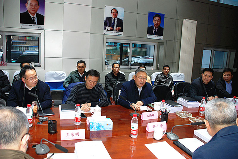 一項(xiàng)國際領(lǐng)先 三項(xiàng)國際先進(jìn) 一項(xiàng)國內(nèi)先進(jìn)——星火機(jī)床公司5種產(chǎn)品在省級(jí)新產(chǎn)品備案評(píng)審中贏得滿堂彩