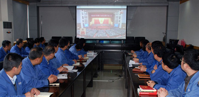 星火機(jī)床公司組織黨員干部學(xué)習(xí)黨的十九大會議精神