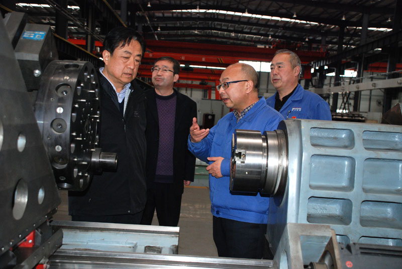 國家外管局甘肅分局領(lǐng)導(dǎo)來星火機(jī)床公司調(diào)研