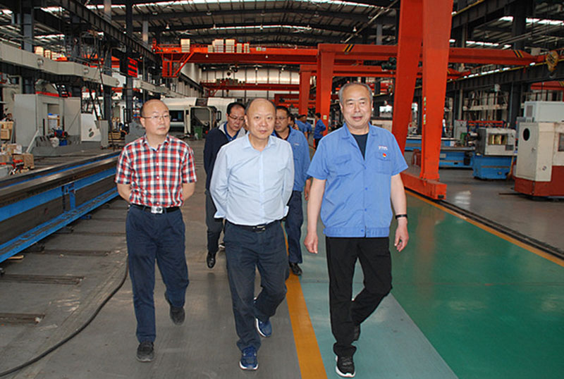 甘肅省發(fā)改委領導來星火機床公司調(diào)研 甘肅省發(fā)改委領導來星火機床公司調(diào)研