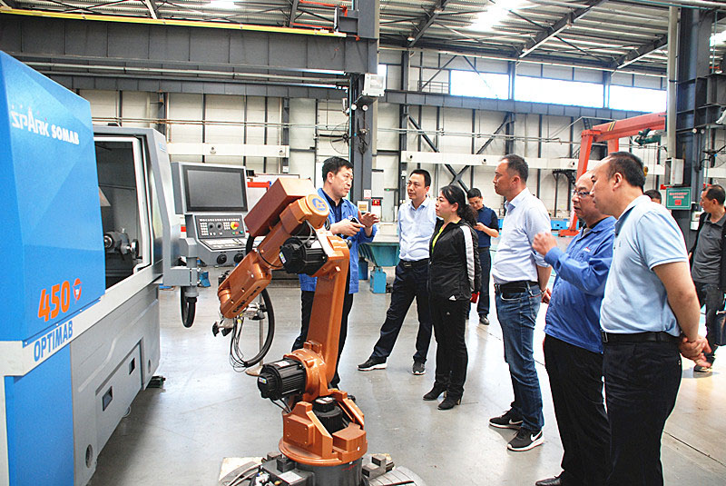 甘肅省委財經(jīng)辦調(diào)研組調(diào)研星火公司“三化”改造工作 甘肅省委財經(jīng)辦調(diào)研組調(diào)研星火公司“三化”改造工作