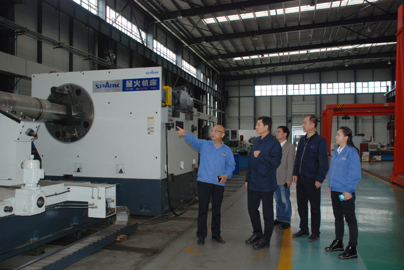 北京國機展覽有限公司總經(jīng)理丁建榮來星火機床公司參觀調(diào)研 北京國機展覽有限公司總經(jīng)理丁建榮來星火機床公司參觀調(diào)研