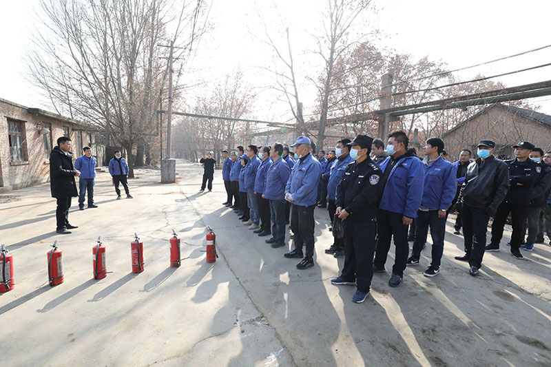 星火機(jī)床公司開(kāi)展消防安全培訓(xùn)與滅火應(yīng)急演練 星火機(jī)床公司開(kāi)展消防安全培訓(xùn)與滅火應(yīng)急演練