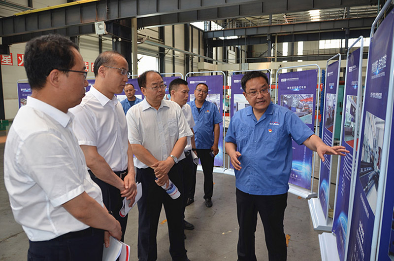 甘肅省人大常委會(huì)考察組一行來(lái)星火機(jī)床公司調(diào)研 甘肅省人大常委會(huì)考察組一行來(lái)星火機(jī)床公司調(diào)研