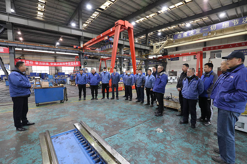 玉虎迎新春，奮進開新局