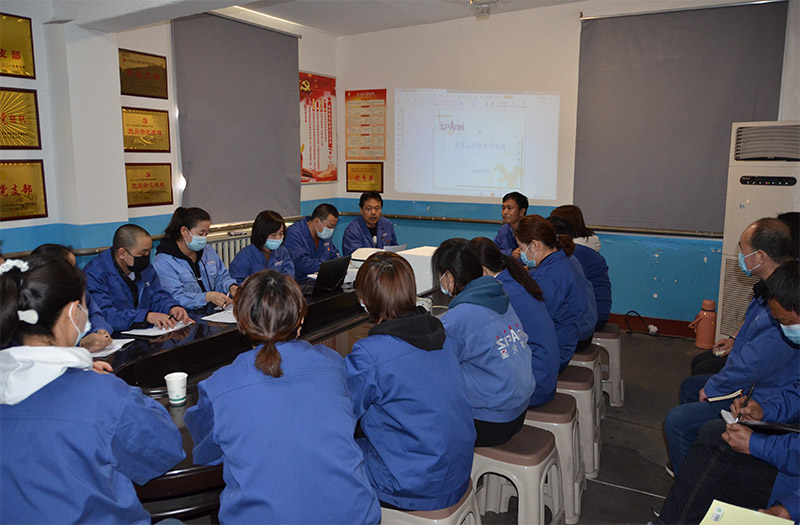 星火機床鑄造公司組織開展職工培訓(xùn) 星火機床鑄造公司組織開展職工培訓(xùn)