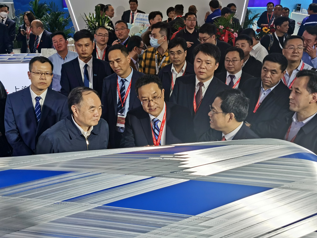 中國工程院院士周濟蒞臨星火機床公司展臺參觀 中國工程院院士周濟蒞臨星火機床公司展臺參觀