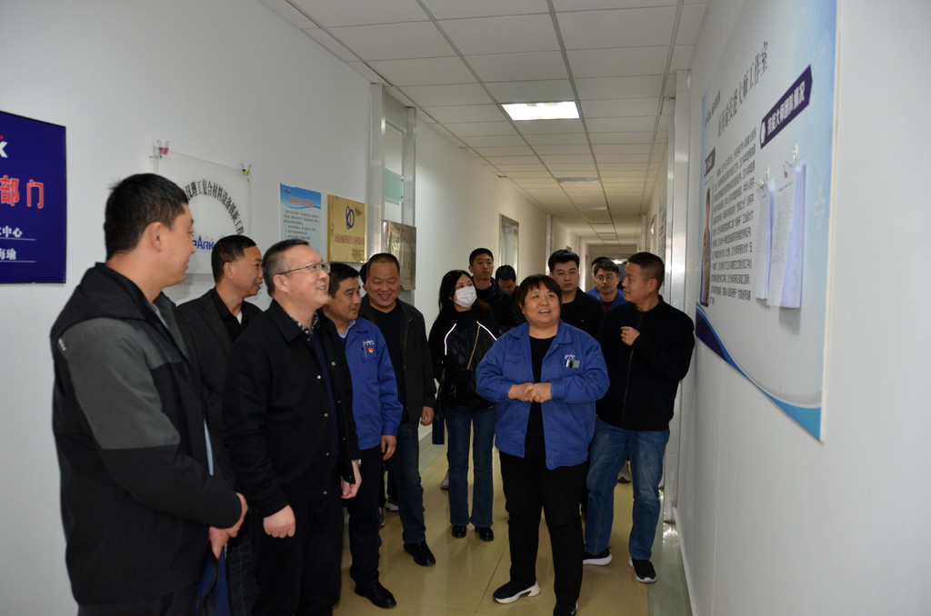 天水市人社局調研星火機床公司 享受“援企穩(wěn)崗”政策并考核引進人才培養(yǎng)工作