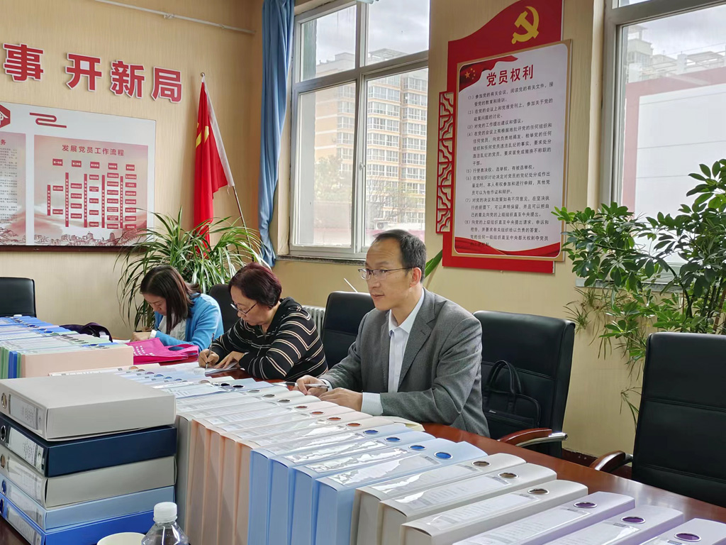 天水開放大學副校長王小平一行督查星火教學點迎接評估準備工作 天水開放大學副校長王小平一行督查星火教學點迎接評估準備工作