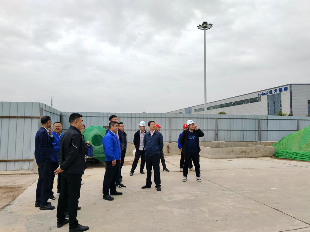 天水市發(fā)改委副主任賈尚明一行來星火機床公司調(diào)研項目建設(shè)情況 天水市發(fā)改委副主任賈尚明一行來星火機床公司調(diào)研項目建設(shè)情況