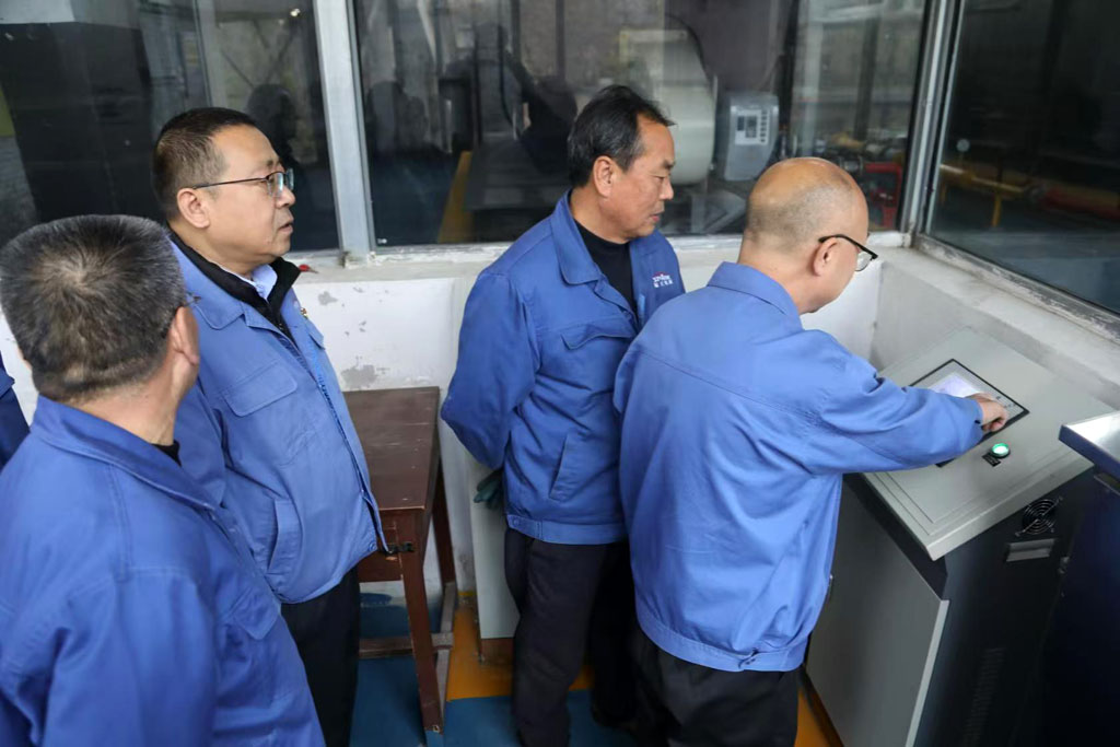 星火數(shù)控公司按下今冬供暖“啟動(dòng)鍵” 星火數(shù)控公司按下今冬供暖“啟動(dòng)鍵”