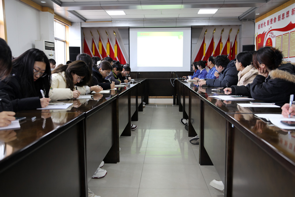 蘭州理工大學學生來星火數(shù)控公司實習 蘭州理工大學學生來星火數(shù)控公司實習